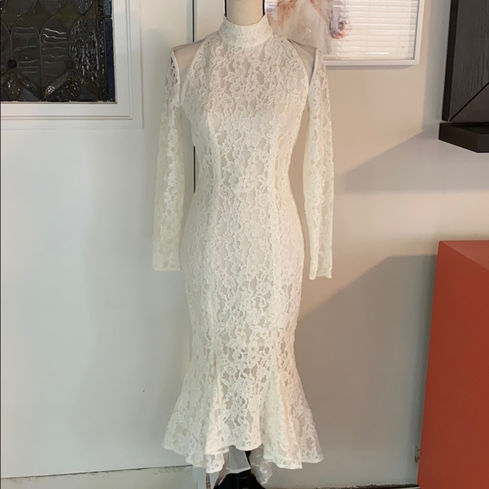 House Of CB London M Jorani white lace L/S dress